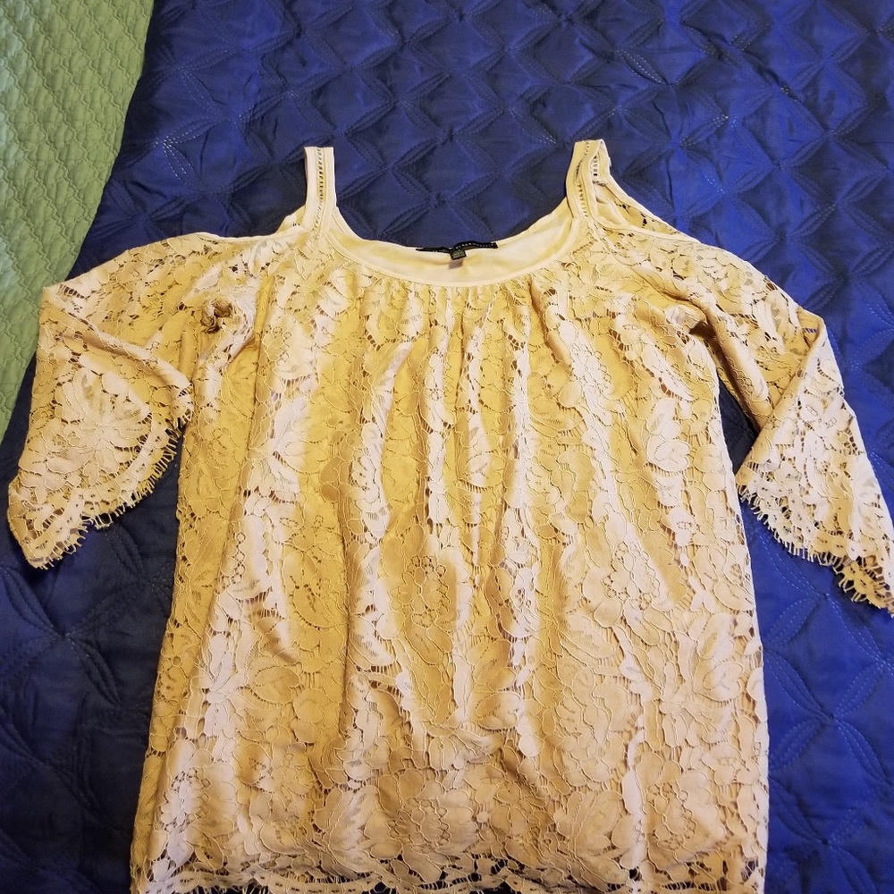 NEW Lace Cut Out Sleeve Top
